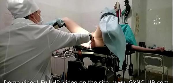  Two orgasms of a mature woman at the gynecologist